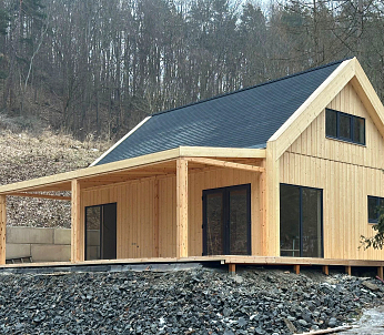 Rudna V12-A1: Nowoczesny dom modułowy zgodny z normami WT 2021